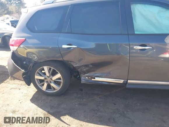 2014 Nissan Pathfinder SV z VIN 5N1AR2MM2EC681525, wystawiony jako IAAI lot #41772941 z przebiegiem 123 226 mil mil oraz . Historia ofert i sprzedaży dostępna na DreamBid. Obrazek 6.