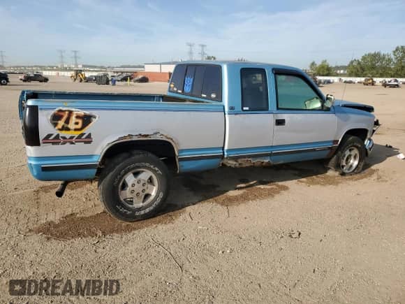 1993 GMC Sierra 1500 SLT с VIN 2GTEK19Z6P1507913, выставлен на аукционе Copart как лот 71995315 с пробегом 260 353 миль миль и Списание • Salvage title. История ставок и продаж доступна на DreamBid. Изображение 3.