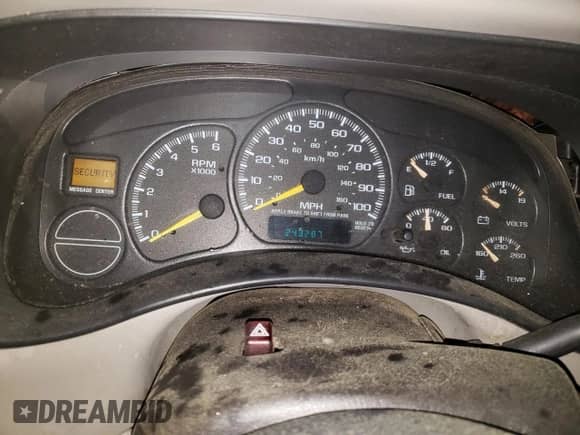 2000 Chevrolet Silverado 1500 LS with VIN 2GCEK19VXY1236322, listed as a Copart auction lot 51577915 with 243,287 mi miles and Salvage title. Bid and sale history available at DreamBid. Image 9.