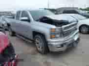 2015 Chevrolet Silverado 1500 LT z VIN 1GCRCREC6FZ392461, wystawiony jako IAAI lot #42145144 z przebiegiem 138 653 mil mil oraz . Historia ofert i sprzedaży dostępna na DreamBid. Obrazek 1.