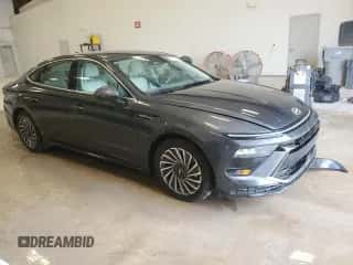 2025 Hyundai Sonata SEL z VIN KMHL34JJ2SA122130, wystawiony jako Copart lot #89928885 z przebiegiem 15 707 mil mil oraz Czysty tytuł • Clean title. Historia ofert i sprzedaży dostępna na DreamBid. Obrazek 4.