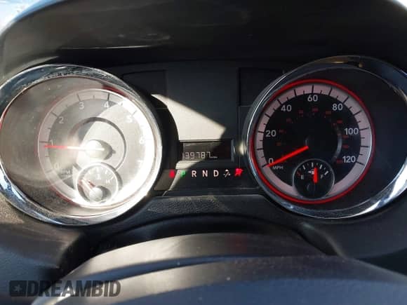 2016 Dodge Grand Caravan American Value z VIN 2C4RDGBG1GR401765, wystawiony jako IAAI lot #41719189 z przebiegiem 139 787 mil mil oraz . Historia ofert i sprzedaży dostępna na DreamBid. Obrazek 7.