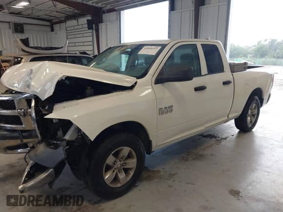 2016 Ram 1500 Tradesman with VIN 1C6RR6FG9GS355498, listed as a IAAI auction lot 43054193 with 39,412 mi miles and . Bid and sale history available at DreamBid. Image 17.