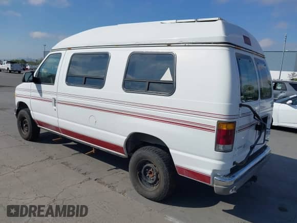 1992 Ford Econoline Cargo с VIN 1FDEE14N2NHB11513, выставлен на аукционе IAAI как лот 42746763 с пробегом 122 795 миль миль и . История ставок и продаж доступна на DreamBid. Изображение 3.