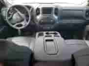 2020 Chevrolet Silverado 2500HD Work Truck z VIN 1GB2WLE74LF331474, wystawiony jako Copart lot #56556575 z przebiegiem 191 624 mil mil oraz Czysty tytuł • Clean title. Historia ofert i sprzedaży dostępna na DreamBid. Obrazek 8.