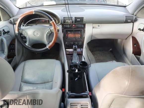 2004 Mercedes-Benz C 240 with VIN WDBRF81J04F526447, listed as a Copart auction lot 76088664 with 132,319 mi miles and Salvage title. Bid and sale history available at DreamBid. Image 8.