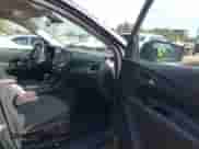 2019 Chevrolet Equinox LT с VIN 3GNAXKEV0KS582412, выставлен на аукционе IAAI как лот 43463584 с пробегом 81 193 миль миль и . История ставок и продаж доступна на DreamBid. Изображение 5.