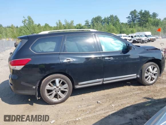2014 Nissan Pathfinder SV with VIN 5N1AR2MM6EC608190, listed as a IAAI auction lot 42501563 with 139,358 mi miles and . Bid and sale history available at DreamBid. Image 13.
