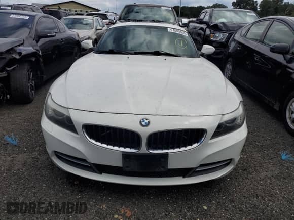 2011 BMW Z4 sDrive30i с VIN WBALM5C50BE379686, выставлен на аукционе Copart как лот 67585655 с пробегом 115 893 миль миль и Списание • Salvage title. История ставок и продаж доступна на DreamBid. Изображение 5.