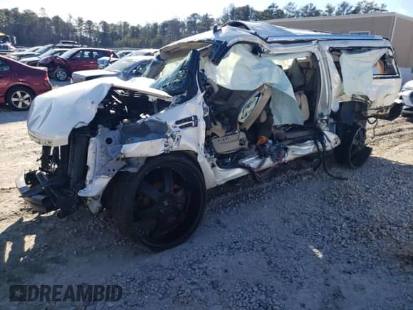 2010 Cadillac Escalade ESV Premium with VIN 1GYUKJEF5AR106966, listed as a Copart auction lot 38912394 with Not provided miles and Non repairable. Bid and sale history available at DreamBid. Image 1.