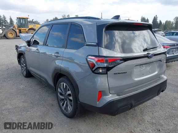 2025 Subaru Forester Touring z VIN JF2SLDTC0SH484139, wystawiony jako IAAI lot #43195165 z przebiegiem 22 293 mil mil oraz . Historia ofert i sprzedaży dostępna na DreamBid. Obrazek 3.