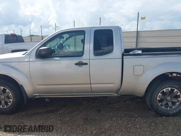 2018 Nissan Frontier SV with VIN 1N6BD0CT9JN747505, listed as a IAAI auction lot 42523203 with 118,072 mi miles and . Bid and sale history available at DreamBid. Image 14.