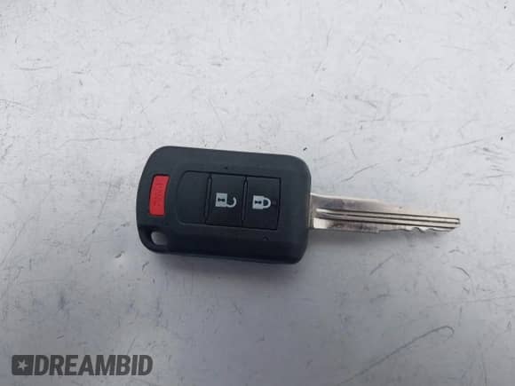 2023 Mitsubishi Outlander ES z VIN JA4ARUAU9PU014995, wystawiony jako IAAI lot #41550250 z przebiegiem 34 388 mil mil oraz . Historia ofert i sprzedaży dostępna na DreamBid. Obrazek 11.