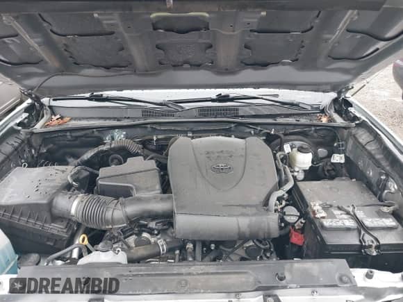 2021 Toyota Tacoma Limited with VIN 3TMGZ5ANXMM421920, listed as a IAAI auction lot 40852472 with 28,591 mi miles and . Bid and sale history available at DreamBid. Image 10.