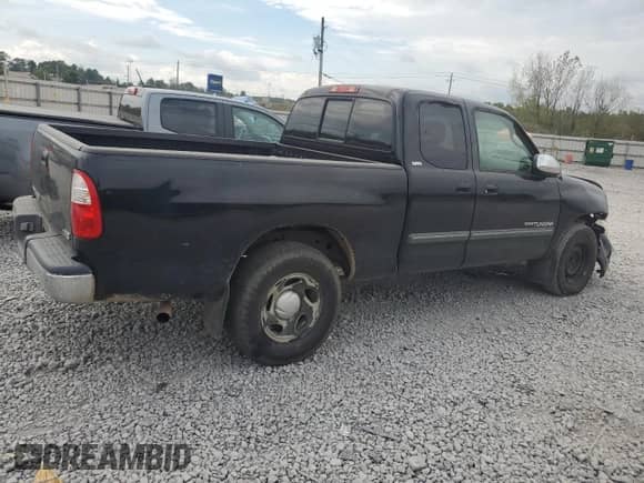2005 Toyota Tundra SR5 z VIN 5TBRT34115S460803, wystawiony jako Copart lot #83942935 z przebiegiem 210 283 mil mil oraz Szkoda całkowita • Salvage title. Historia ofert i sprzedaży dostępna na DreamBid. Obrazek 3.