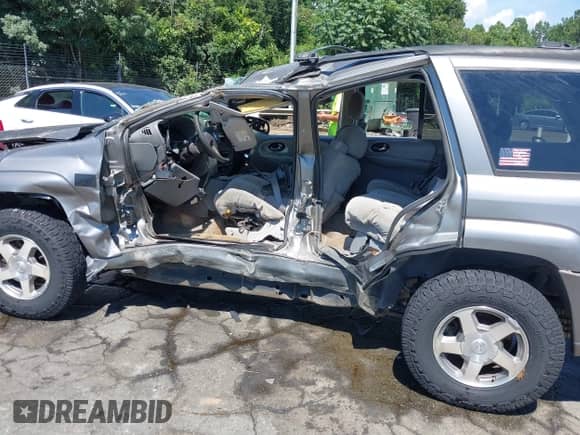 2006 Chevrolet TrailBlazer LT с VIN 1GNDT13S462266685, выставлен на аукционе IAAI как лот 42876121 с пробегом 165 702 миль миль и . История ставок и продаж доступна на DreamBid. Изображение 12.