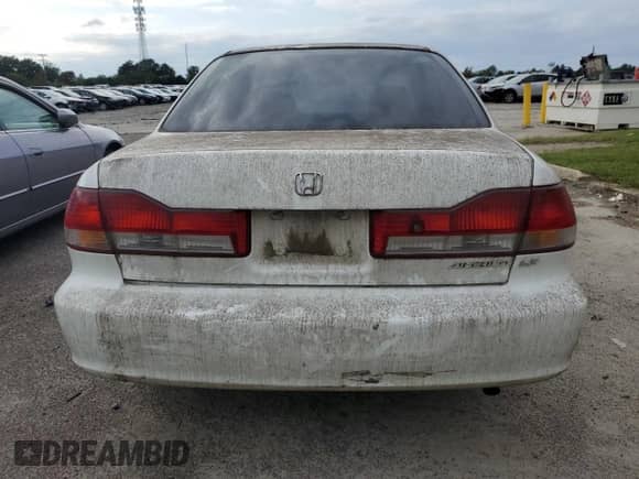 2001 Honda Accord LX with VIN JHMCG66591C001483, listed as a Copart auction lot 81640635 with 228,537 mi miles and Salvage title. Bid and sale history available at DreamBid. Image 6.