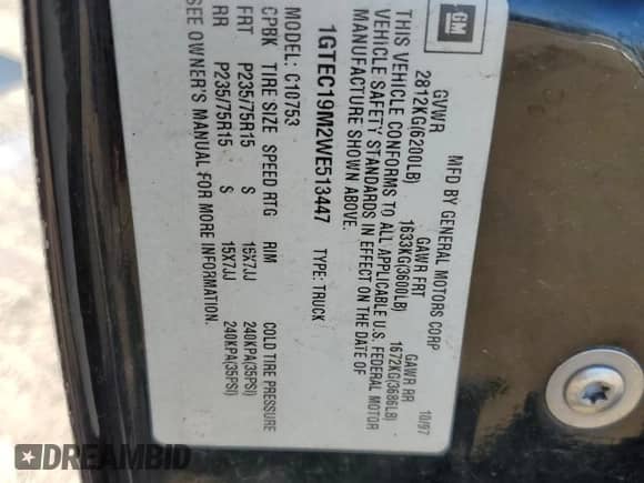 1998 GMC Sierra 1500 z VIN 1GTEC19M2WE513447, wystawiony jako Copart lot #87942755 z przebiegiem 209 492 mil mil oraz Szkoda całkowita • Salvage title. Historia ofert i sprzedaży dostępna na DreamBid. Obrazek 13.