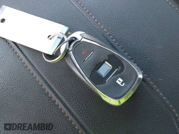 2020 Chevrolet Traverse LS с VIN 1GNERFKW3LJ272502, выставлен на аукционе IAAI как лот 42926810 с пробегом 95 359 миль миль и . История ставок и продаж доступна на DreamBid. Изображение 11.