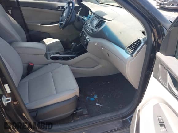 2017 Hyundai Tucson Sport с VIN KM8J3CA23HU521372, выставлен на аукционе IAAI как лот 42750565 с пробегом 79 803 миль миль и . История ставок и продаж доступна на DreamBid. Изображение 5.