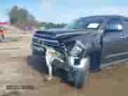 2017 Toyota Tundra Platinum с VIN 5TFAY5F15HX627757, выставлен на аукционе IAAI как лот 41155707 с пробегом 90 675 миль миль и . История ставок и продаж доступна на DreamBid. Изображение 17.