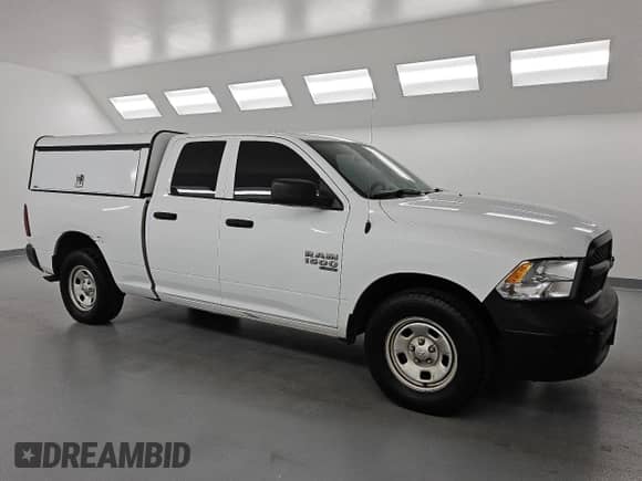 2021 Ram 1500 Tradesman z VIN 1C6RR6FG2MS524482, wystawiony jako Copart lot #80670775 z przebiegiem 81 640 mil mil oraz Czysty tytuł • Clean title. Historia ofert i sprzedaży dostępna na DreamBid. Obrazek 4.