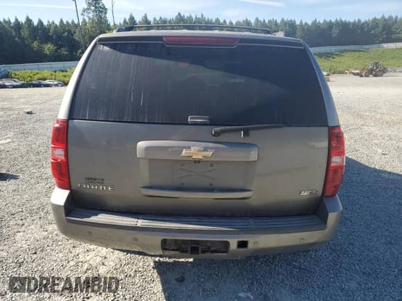 2008 Chevrolet Tahoe 3LT with VIN 1GNFK13088J221221, listed as a Copart auction lot 70578135 with 226,060 mi miles and Salvage title. Bid and sale history available at DreamBid. Image 6.