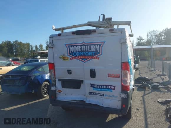 2016 Ram ProMaster Cargo с VIN 3C6TRVNG3GE119966, выставлен на аукционе IAAI как лот 43315248 с пробегом Не указан миль и . История ставок и продаж доступна на DreamBid. Изображение 17.