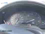 1996 Saturn SL z VIN 1G8ZH5288TZ325859, wystawiony jako IAAI lot #41672302 z przebiegiem 193 619 mil mil oraz . Historia ofert i sprzedaży dostępna na DreamBid. Obrazek 7.