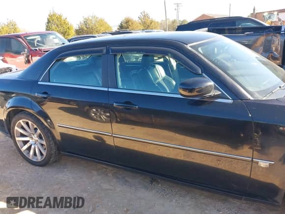 2006 Chrysler 300 C SRT-8 with VIN 2C3LA73W06H216409, listed as a IAAI auction lot 41588832 with 187,662 mi miles and . Bid and sale history available at DreamBid. Image 13.