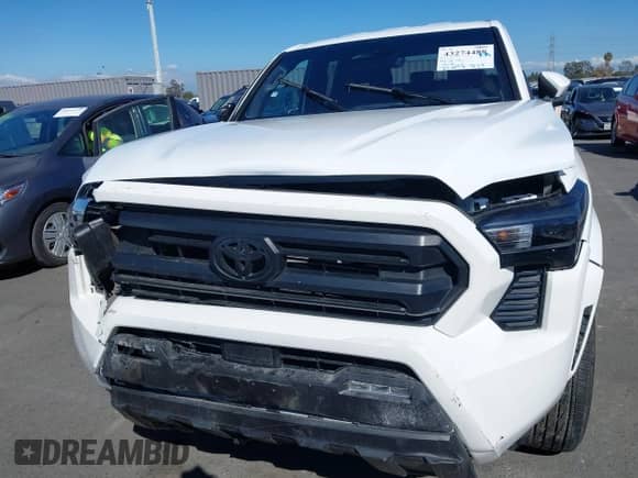 2024 Toyota Tacoma TRD Off Road с VIN 3TMLB5JN5RM057125, выставлен на аукционе IAAI как лот 43274488 с пробегом 22 542 миль миль и . История ставок и продаж доступна на DreamBid. Изображение 6.