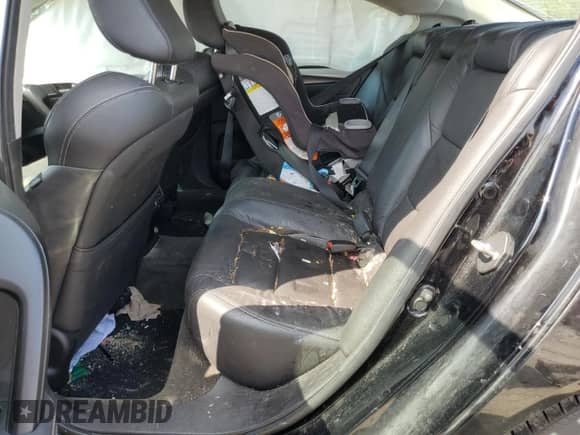 2012 Acura TL Auto z VIN 19UUA9F20CA007638, wystawiony jako Copart lot #67952585 z przebiegiem 215 779 mil mil oraz Szkoda całkowita • Salvage title. Historia ofert i sprzedaży dostępna na DreamBid. Obrazek 10.