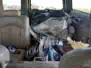 2002 Chevrolet Suburban Z71 z VIN 3GNFK16Z52G356496, wystawiony jako Copart lot #61204945 z przebiegiem 260 121 mil mil oraz Szkoda całkowita • Salvage title. Historia ofert i sprzedaży dostępna na DreamBid. Obrazek 10.