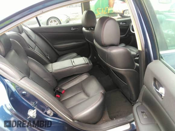 2014 Nissan Maxima S z VIN 1N4AA5AP7EC469138, wystawiony jako IAAI lot #43024312 z przebiegiem 103 901 mil mil oraz . Historia ofert i sprzedaży dostępna na DreamBid. Obrazek 8.