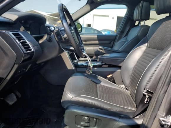 2018 Land Rover Discovery HSE Luxury с VIN SALRT2RV9JA063661, выставлен на аукционе Copart как лот 69175055 с пробегом 71 775 миль миль и Списание • Salvage title. История ставок и продаж доступна на DreamBid. Изображение 7.