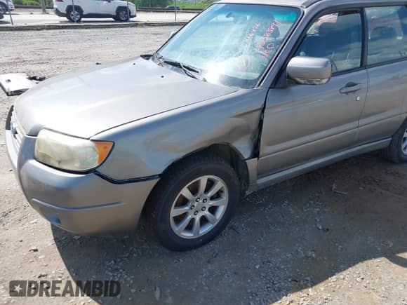 2006 Subaru Forester X with VIN JF1SG656X6H706543, listed as a IAAI auction lot 42383991 with 217,476 mi miles and . Bid and sale history available at DreamBid. Image 6.