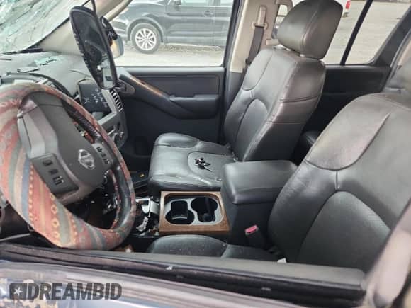 2005 Nissan Pathfinder LE с VIN 5N1AR18U45C751112, выставлен на аукционе Copart как лот 62487565 с пробегом Не указан миль и Списание • Salvage title. История ставок и продаж доступна на DreamBid. Изображение 7.