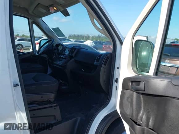 2020 Ram ProMaster Cargo с VIN 3C6TRVDGXLE128269, выставлен на аукционе IAAI как лот 42114066 с пробегом 60 846 миль миль и . История ставок и продаж доступна на DreamBid. Изображение 5.