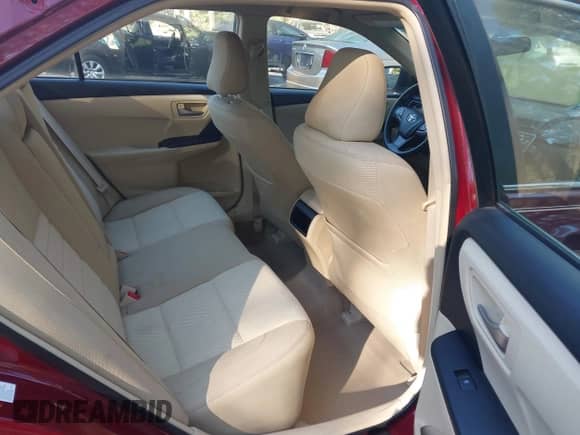 2015 Toyota Camry SE z VIN 4T1BF1FK8FU902401, wystawiony jako IAAI lot #43374452 z przebiegiem 103 323 mil mil oraz . Historia ofert i sprzedaży dostępna na DreamBid. Obrazek 8.