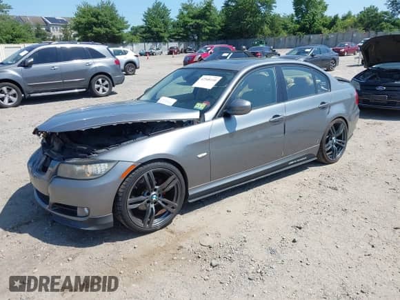 2010 BMW 3 Series 328i с VIN WBAPH5C51AA448963, выставлен на аукционе IAAI как лот 42568110 с пробегом 112 050 миль миль и . История ставок и продаж доступна на DreamBid. Изображение 2.