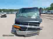 2003 Chevrolet Express Passenger z VIN 1GAHG39U731126238, wystawiony jako IAAI lot #42689051 z przebiegiem Nie podano mil oraz . Historia ofert i sprzedaży dostępna na DreamBid. Obrazek 12.