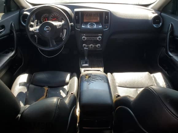 2014 Nissan Maxima SV z VIN 1N4AA5AP1EC430089, wystawiony jako Copart lot #86606825 z przebiegiem 119 793 mil mil oraz Czysty tytuł • Clean title. Historia ofert i sprzedaży dostępna na DreamBid. Obrazek 8.