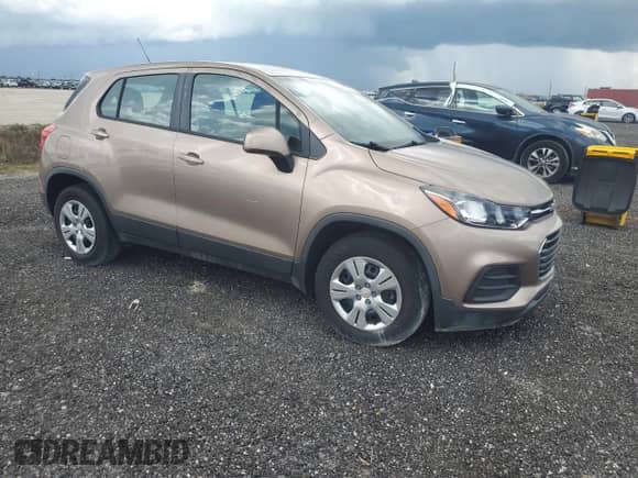 2018 Chevrolet Trax LS z VIN 3GNCJKSB9JL410747, wystawiony jako Copart lot #68047585 z przebiegiem Nie podano mil oraz Szkoda całkowita • Salvage title. Historia ofert i sprzedaży dostępna na DreamBid. Obrazek 4.