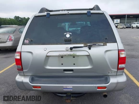 2004 Nissan Pathfinder SE with VIN JN8DR09XX4W806281, listed as a IAAI auction lot 42411982 with 259,921 mi miles and . Bid and sale history available at DreamBid. Image 15.