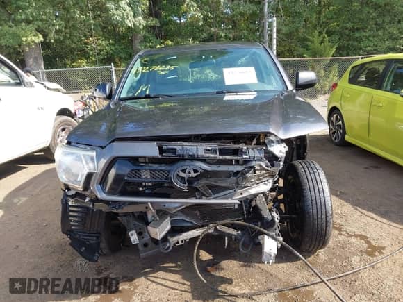 2015 Toyota Tacoma with VIN 5TFTX4CN8FX059806, listed as a IAAI auction lot 43276685 with 111,271 mi miles and . Bid and sale history available at DreamBid. Image 12.