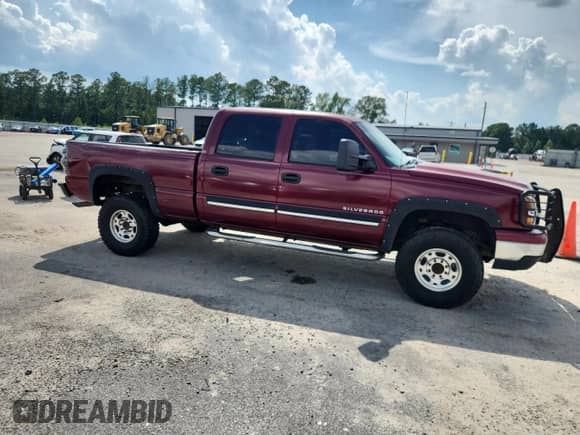 2006 Chevrolet Silverado 1500HD LT1 with VIN 1GCGC13U56F109862, listed as a Copart auction lot 64404025 with 276,534 mi miles and Clean title. Bid and sale history available at DreamBid. Image 4.