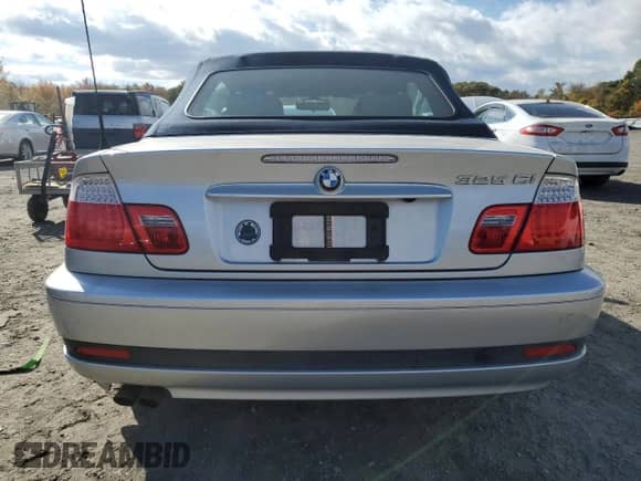 2004 BMW 3 Series 325Ci with VIN WBABW33424PL30949, listed as a Copart auction lot 86642235 with 58,752 mi miles and Clean title. Bid and sale history available at DreamBid. Image 6.