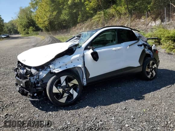 2024 Hyundai Kona Limited с VIN KM8HECA35RU051932, выставлен на аукционе Copart как лот 71895305 с пробегом 14 169 миль миль и Списание • Salvage title. История ставок и продаж доступна на DreamBid. Изображение 1.
