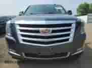 2020 Cadillac Escalade Luxury с VIN 1GYS4BKJ5LR228620, выставлен на аукционе Copart как лот 60515415 с пробегом 46 945 миль миль и Списание • Salvage title. История ставок и продаж доступна на DreamBid. Изображение 5.