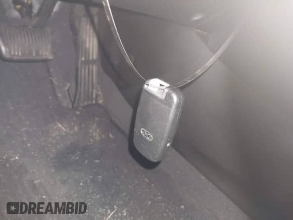 2013 Hyundai Elantra GLS z VIN 5NPDH4AE6DH303272, wystawiony jako IAAI lot #41569576 z przebiegiem 146 882 mil mil oraz . Historia ofert i sprzedaży dostępna na DreamBid. Obrazek 11.